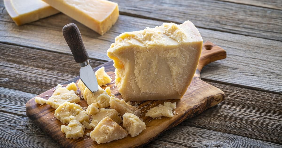 Démêler le vrai du faux : la saga du parmesan et de ses cousins