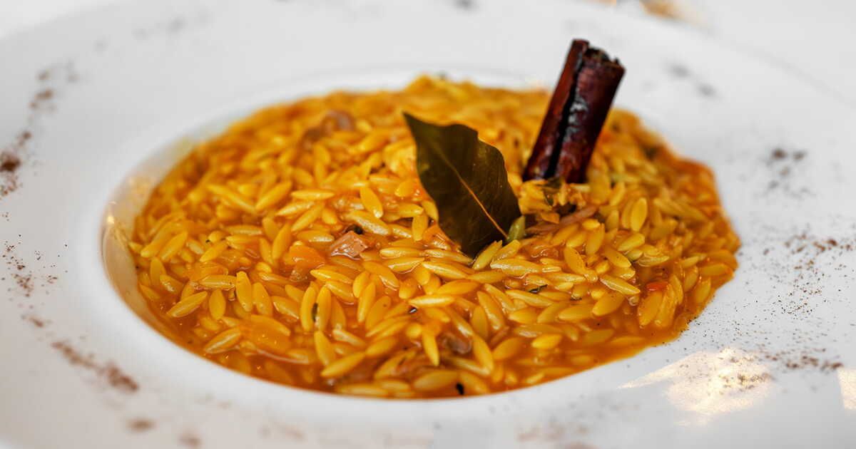 Orzo au chorizo : simple et savoureux, prête en un rien de temps