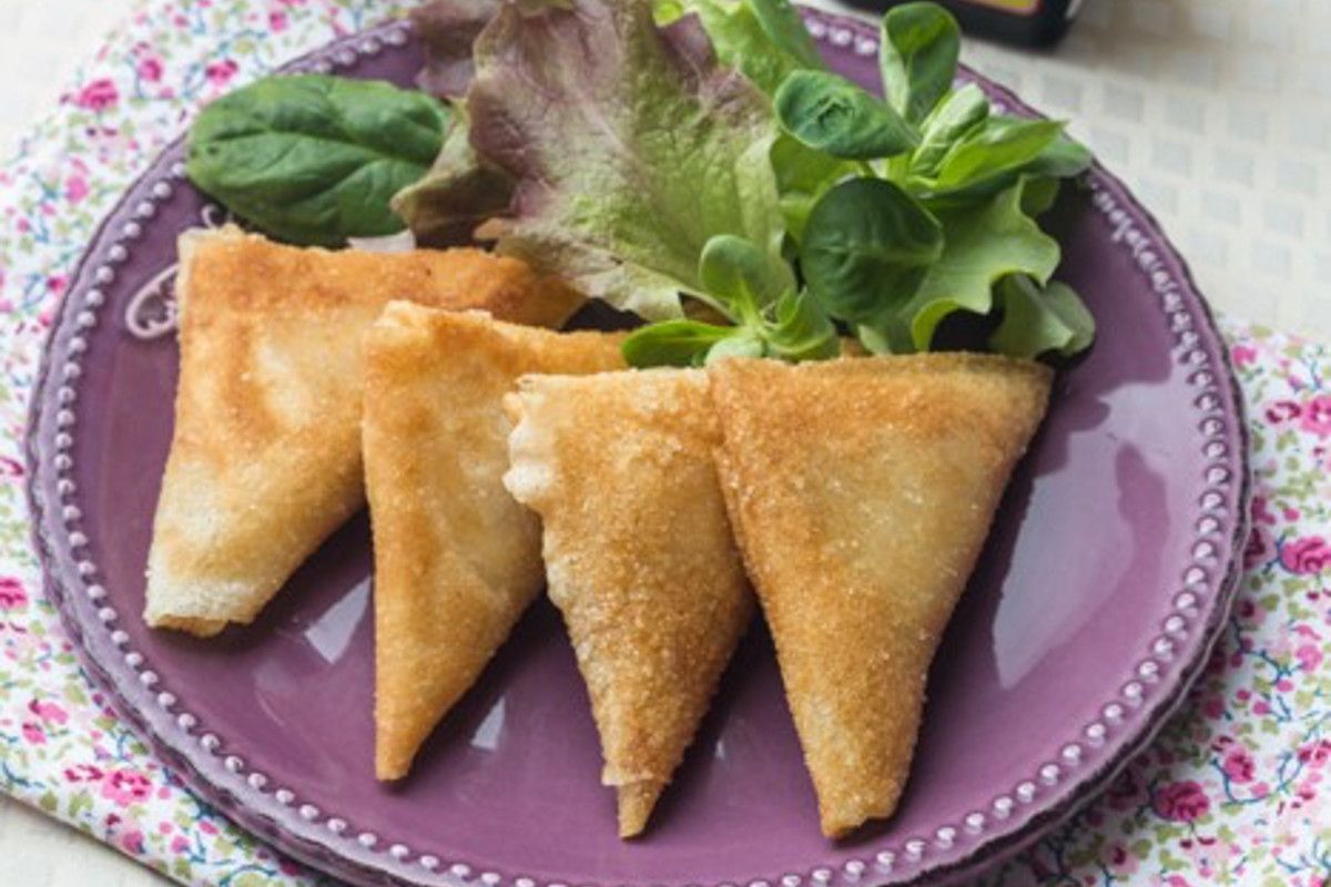 Savourez des samoussas à la choucroute avec un dip au munster