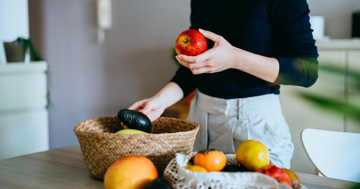 Pourquoi certains fruits et légumes non bio méritent votre attention