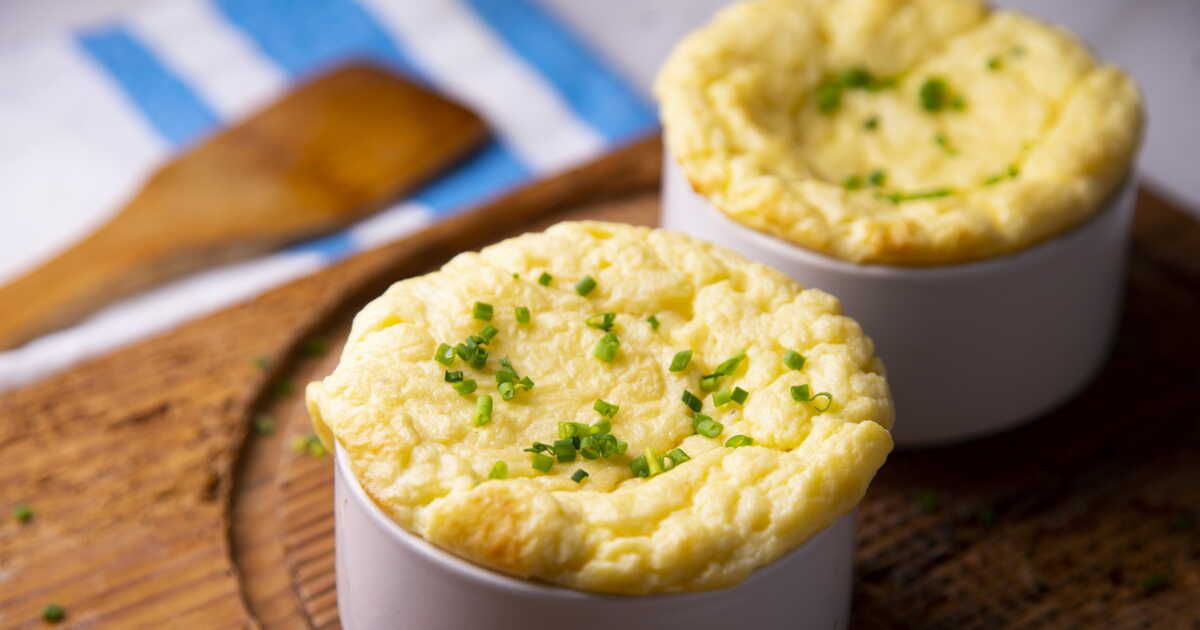 Découvrez le soufflé au fromage de Mamie qui réchauffe les cœurs