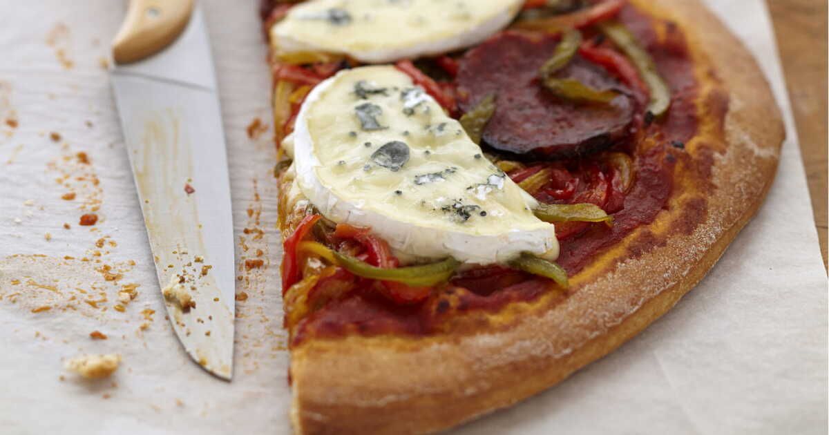 Pizza peperoni au bleu