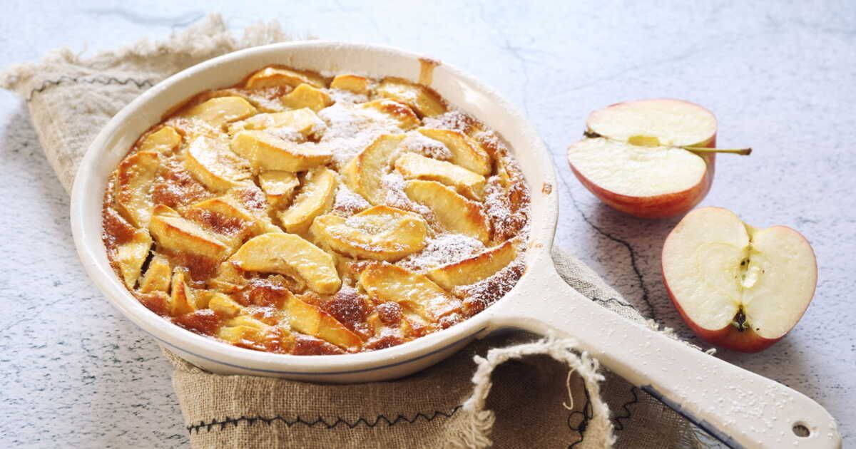 Le clafoutis aux pommes : un délice réinventé qui séduit tous les gourmets