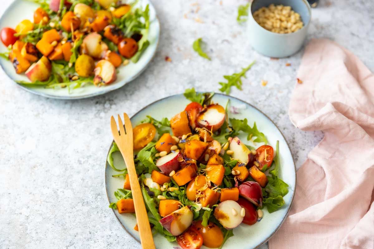 Salade aux patates douces et aux pêches