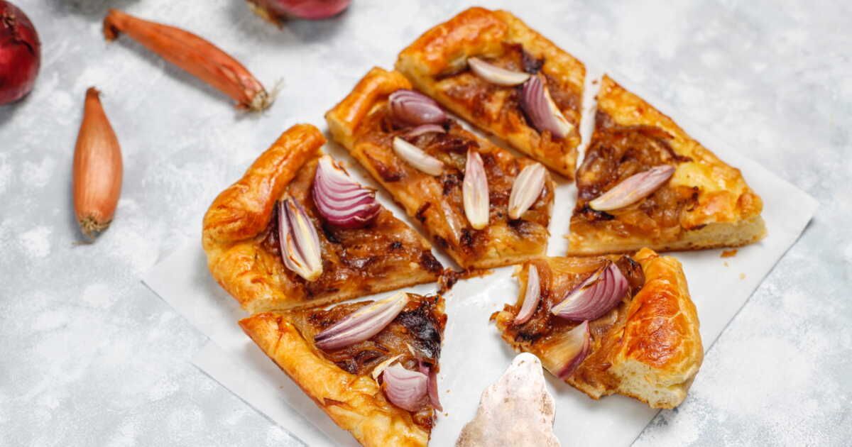 plongez dans les saveurs ensoleillées de la pissaladière