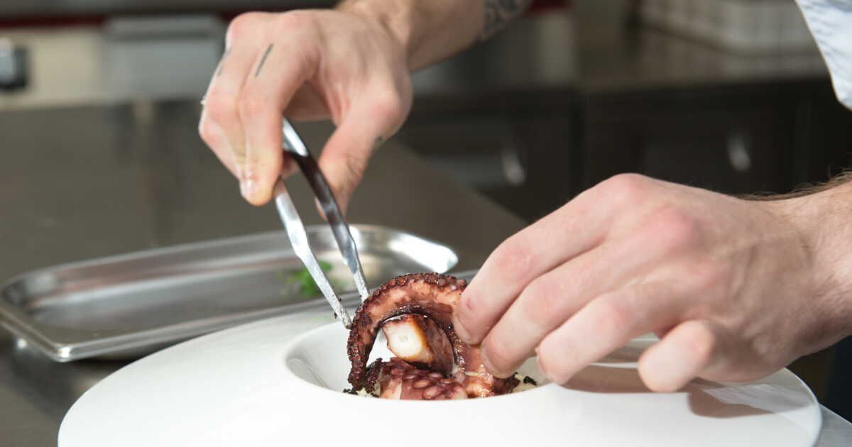 Arthur Vonderheyden revisite le poulpe pour une expérience culinaire unique
