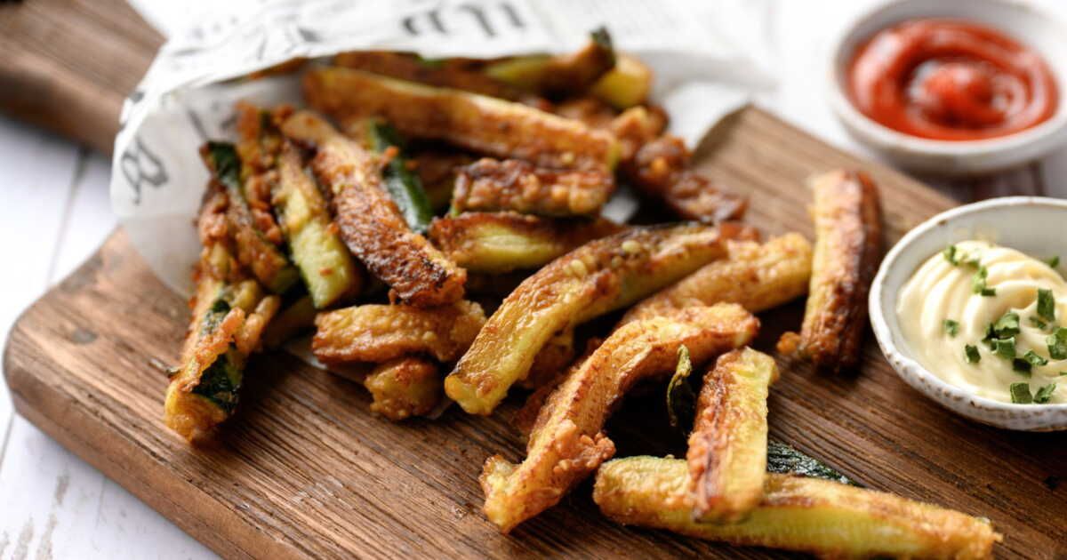 Frites de courgettes : la recette saine qui va séduire vos papilles