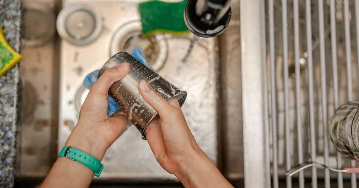 la recharge de liquide vaisselle écolo à moins de 3 euros qui va séduire les fans de zéro déchet