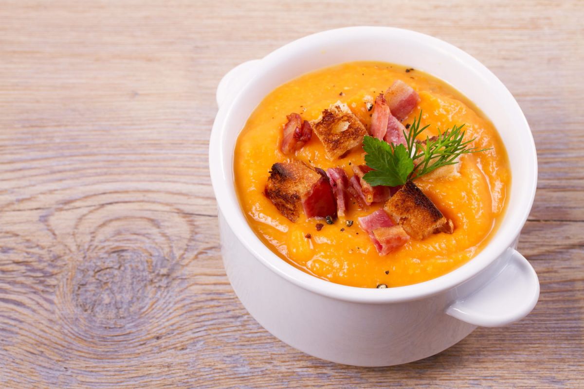 savoureux cappuccino de butternut et lard croustillant par cyril lignac