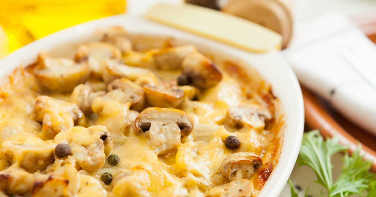 Un gratin de pommes de terre aux champignons et gorgonzola pour réchauffer vos soirées d'automne