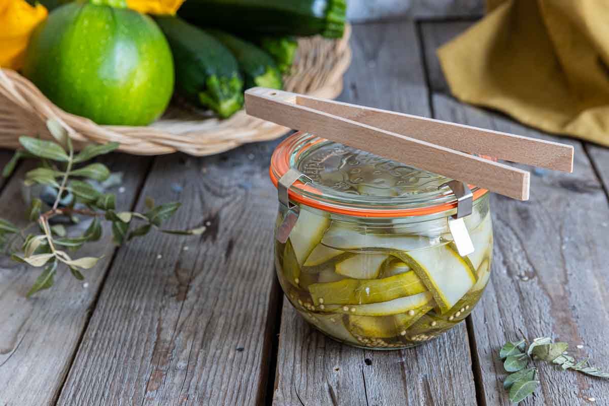Des pickles de courgette maison pour sublimer vos plats