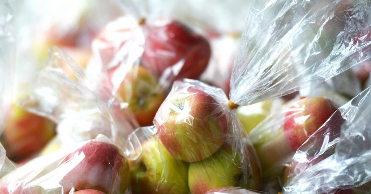 Réduire le plastique lors de vos courses : des astuces efficaces