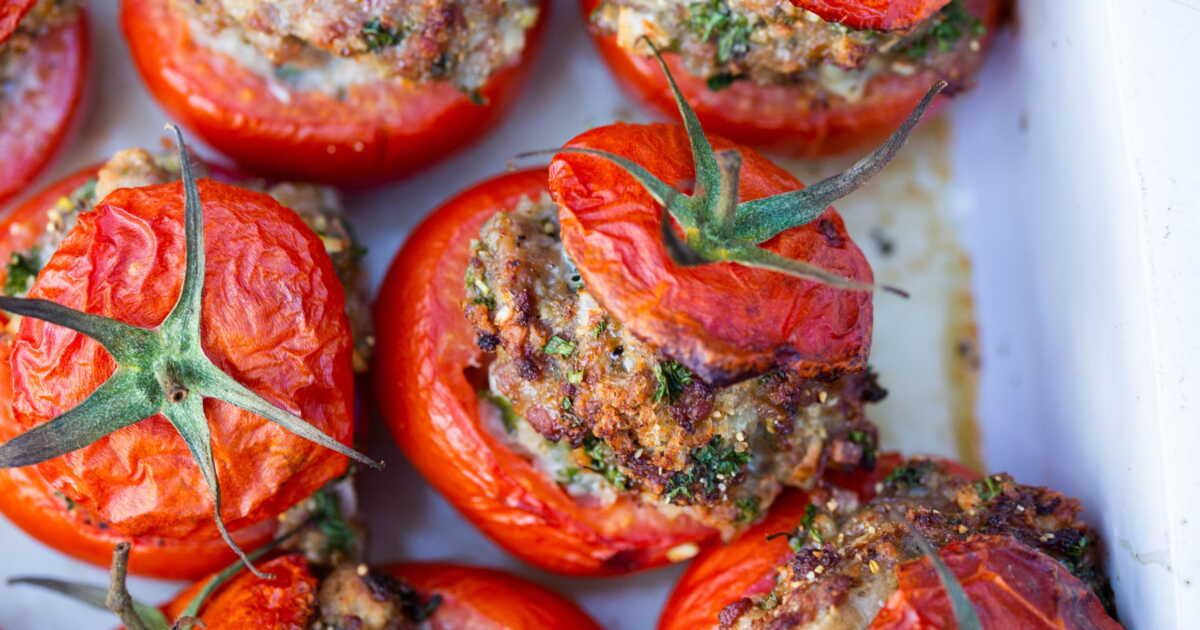 Découvrez les tomates farcies de Nice : une recette estivale incontournable