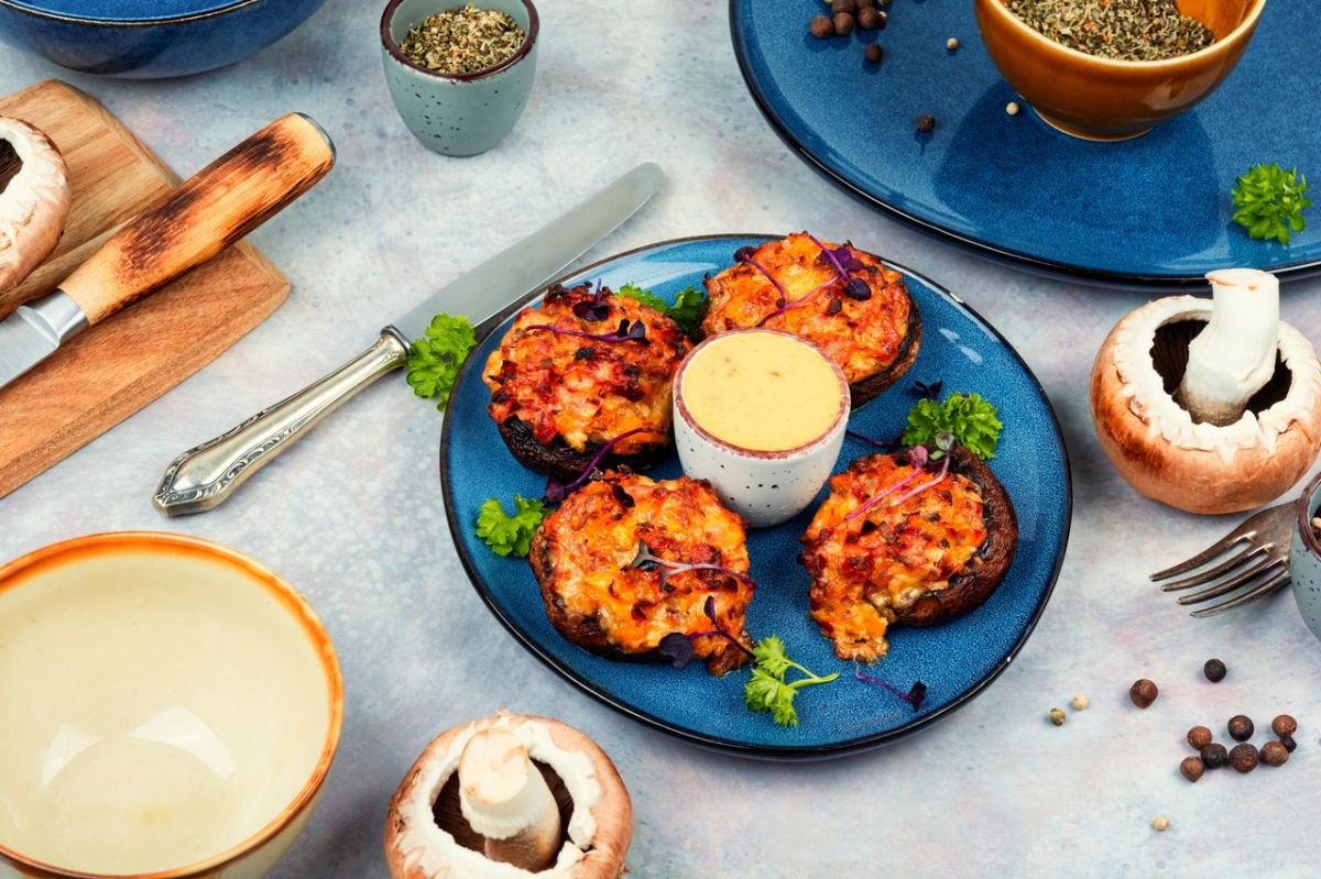 Un apéritif de Noël économique et savoureux : la recette des champignons farcis