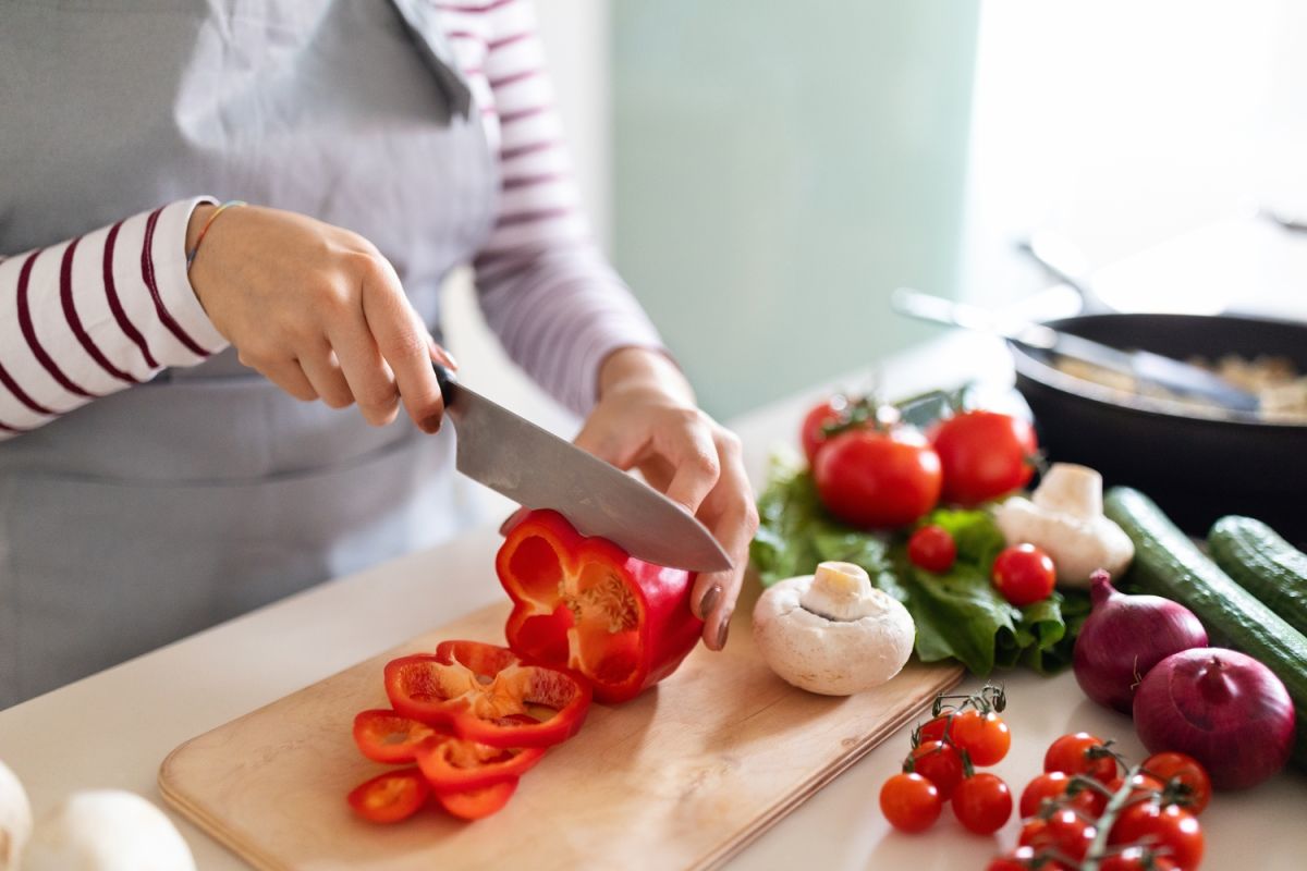 Les secrets pour un choix sain de votre planche à découper révélés par une virologue
