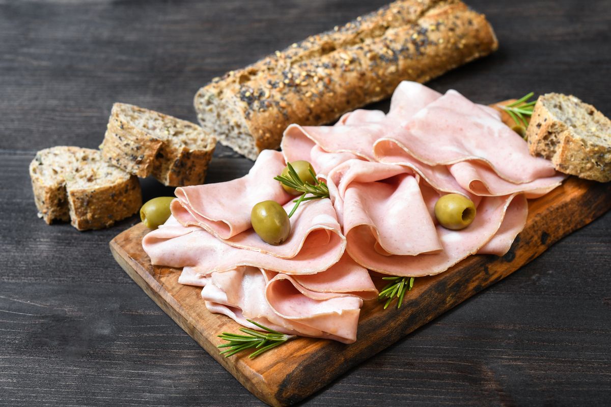 Les charcuteries à éviter pour une santé optimale : le verdict d'un nutritionniste