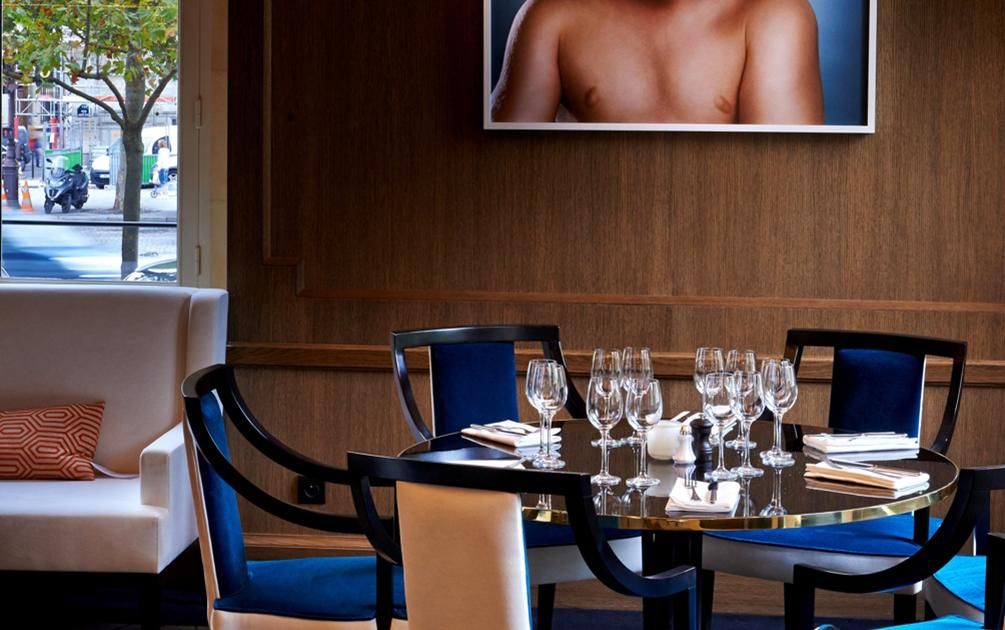 Victoria 1836 : une brasserie d'exception face à l'Arc de Triomphe