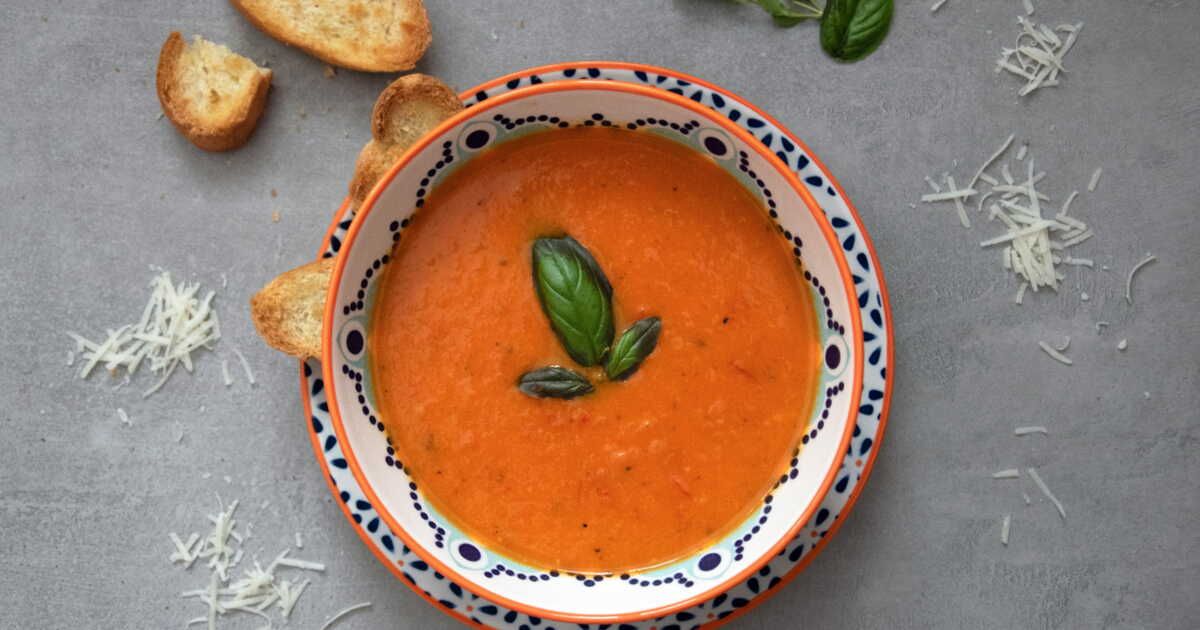 La soupe de tomate : une explosion de saveurs estivales