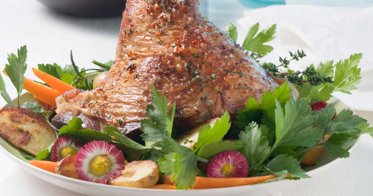 Le gigot aux petits légumes : un plat réconfortant